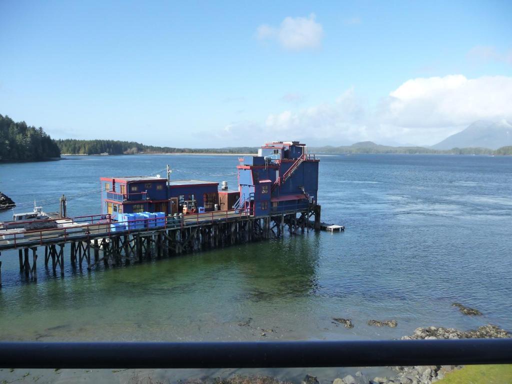 Island Village Properties At Fred Tibbs Tofino Værelse billede